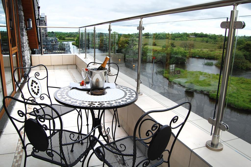 Leitrim Marina Hotel Carrick on Shannon Rum bild