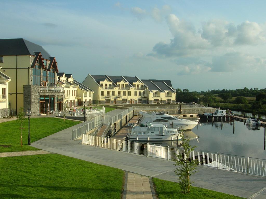 Leitrim Marina Hotel Carrick on Shannon Exteriör bild