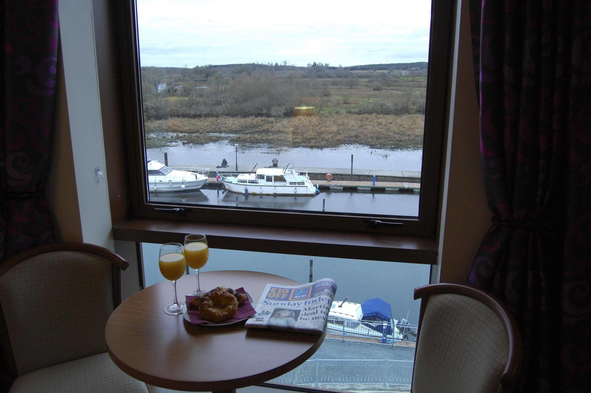 Leitrim Marina Hotel Carrick on Shannon Exteriör bild